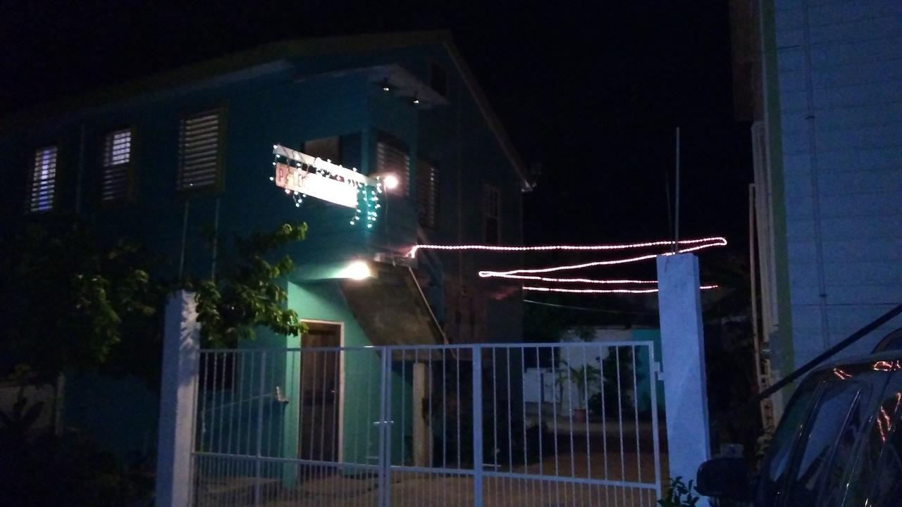 Placencia Hostel Luaran gambar