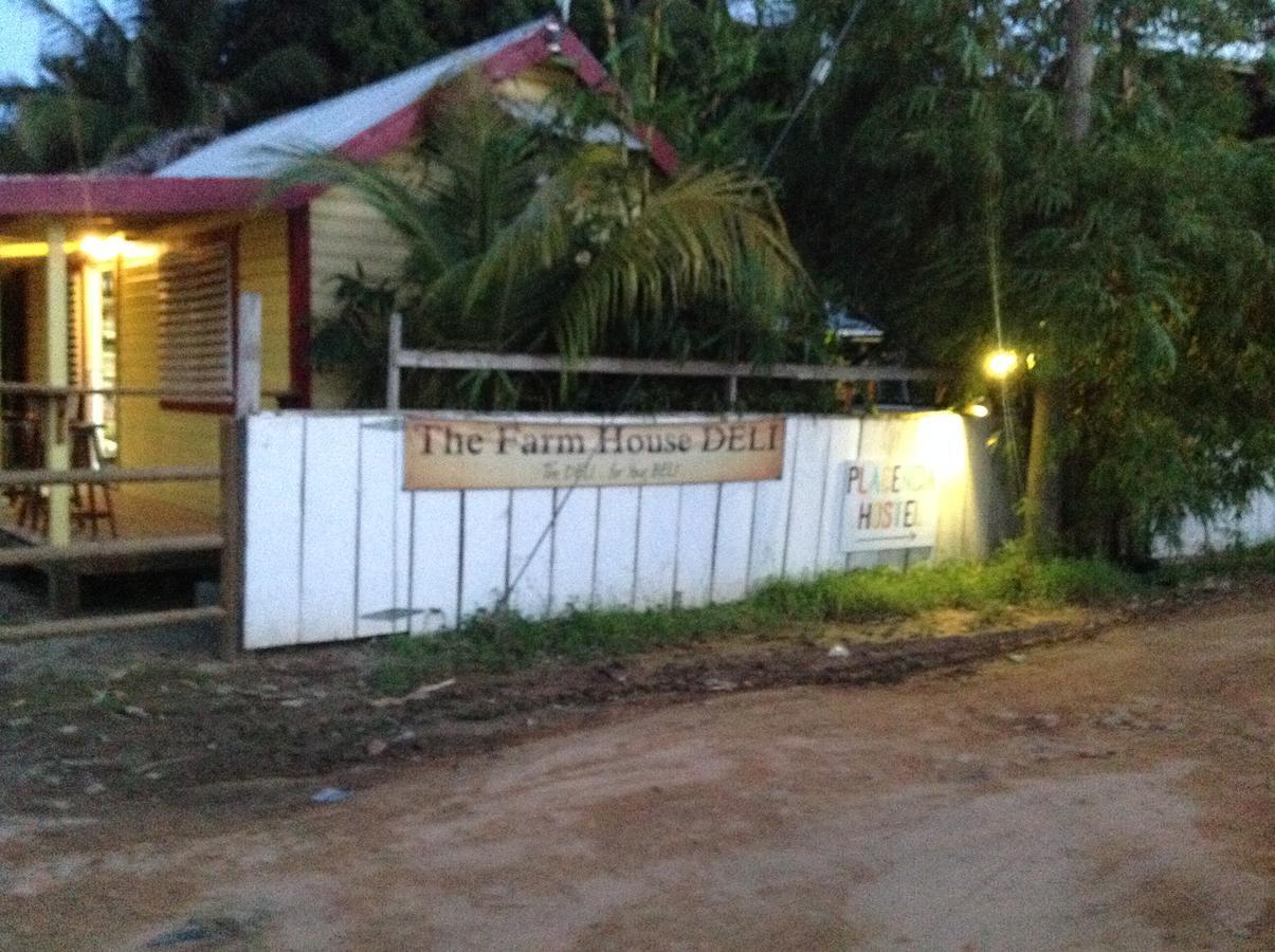 Placencia Hostel Luaran gambar