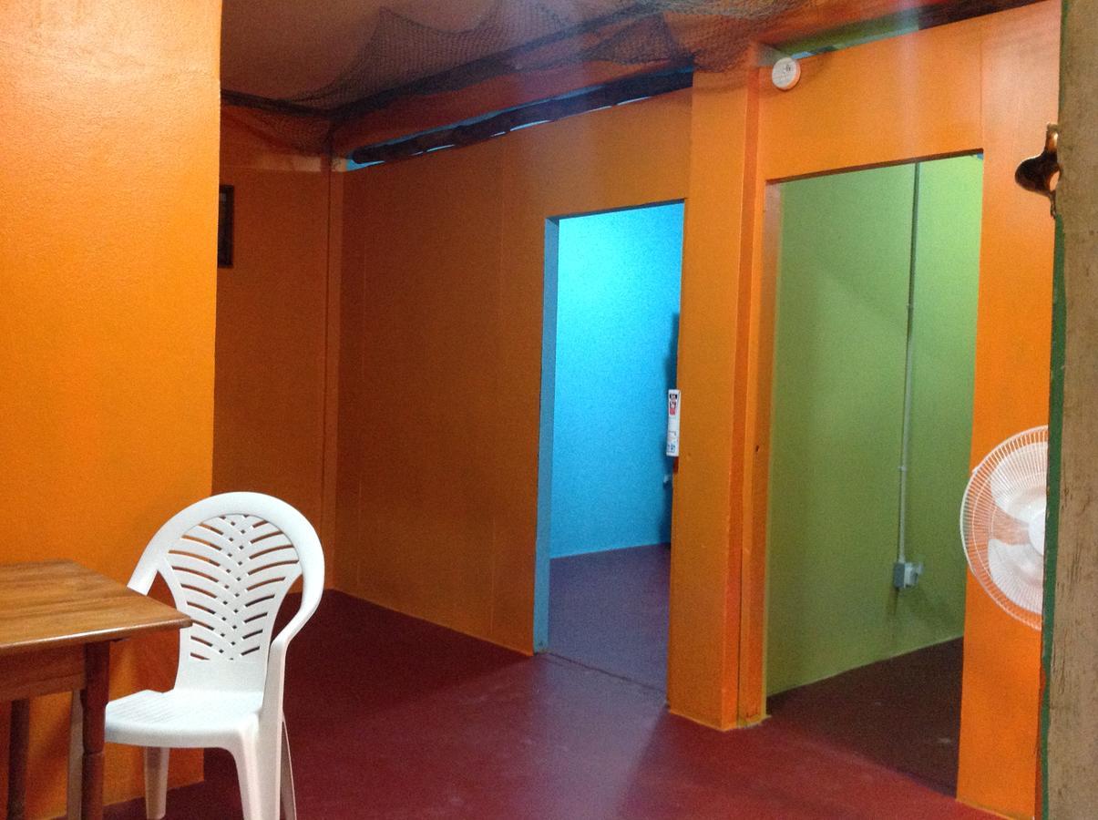 Placencia Hostel Luaran gambar