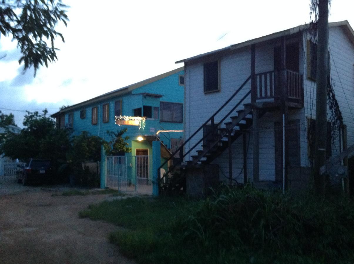 Placencia Hostel Luaran gambar