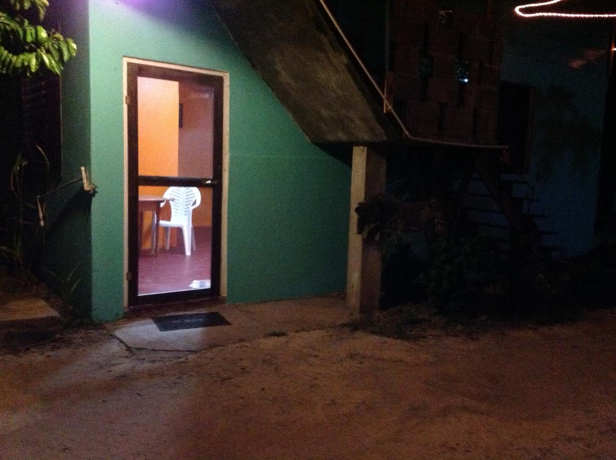 Placencia Hostel Luaran gambar