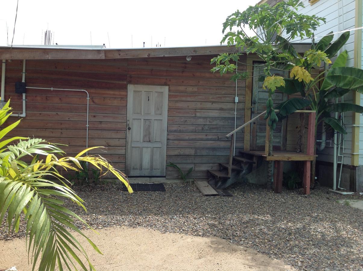 Placencia Hostel Luaran gambar
