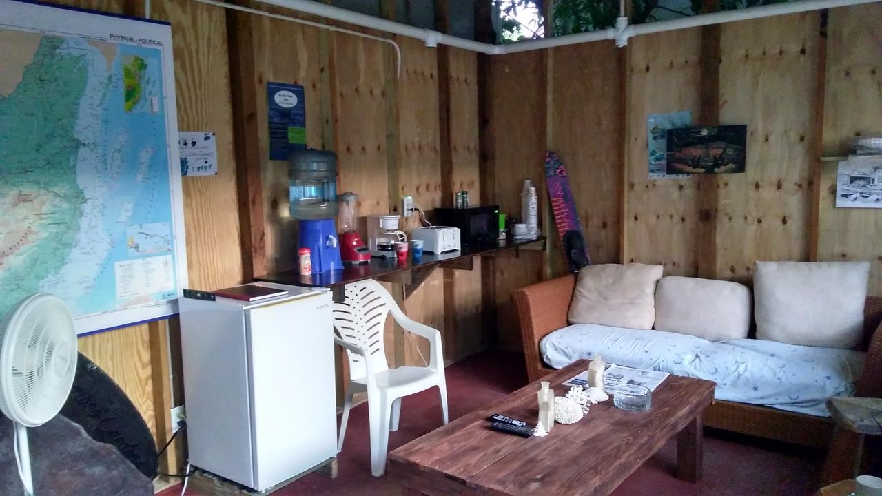 Placencia Hostel Luaran gambar