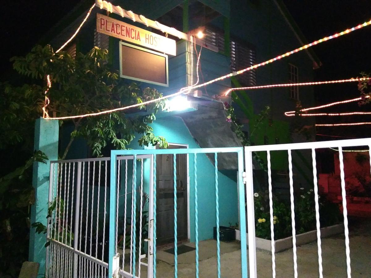 Placencia Hostel Luaran gambar