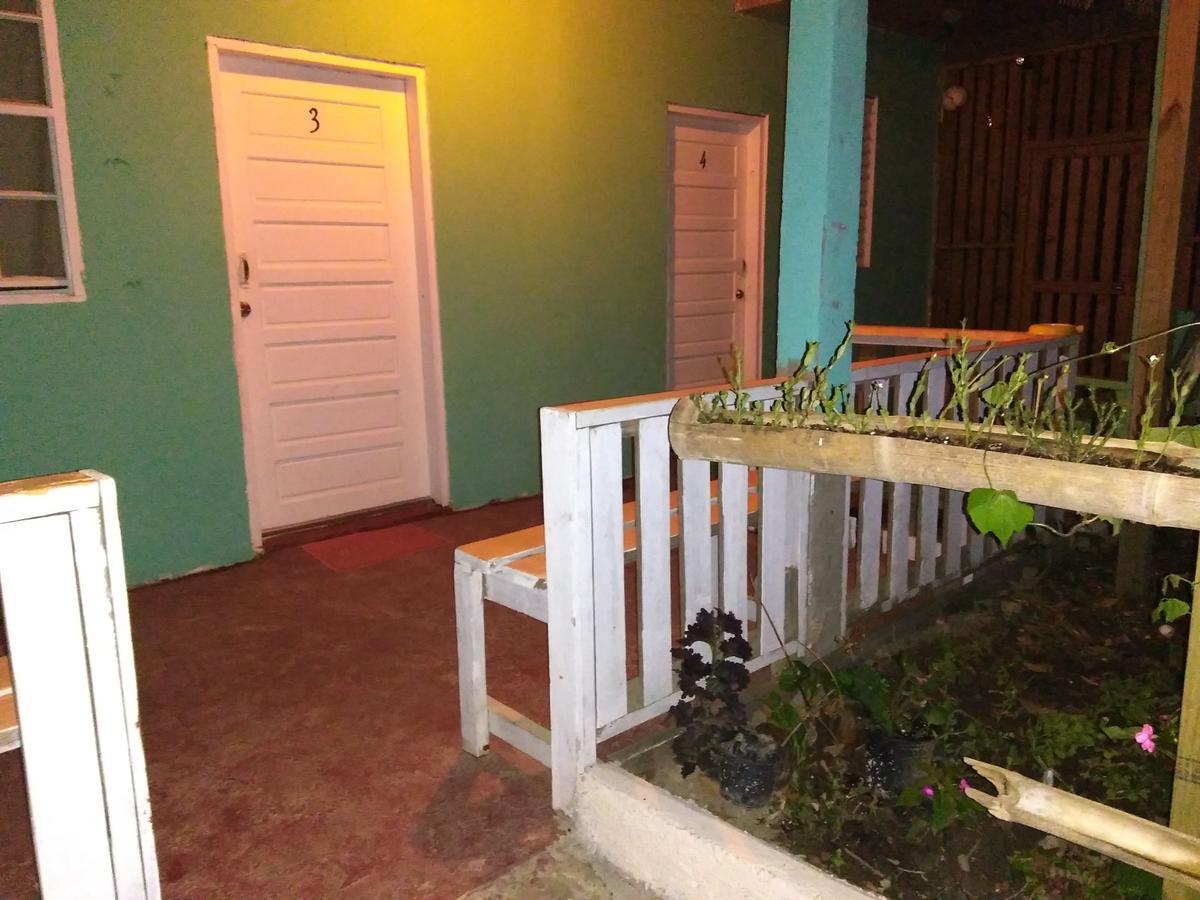 Placencia Hostel Luaran gambar